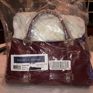 Dooney&Bourke Medium Sized Satchel